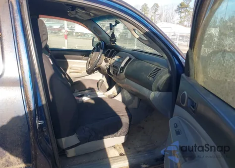 2008 Toyota Tacoma Base V6 z USA, uszkodzony, nr VIN 5TEUU42N98Z477835